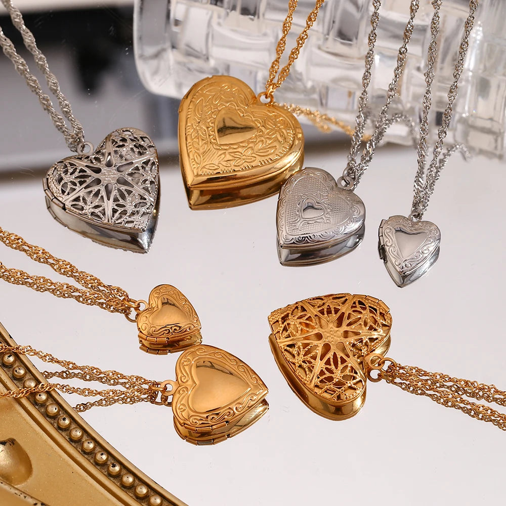 Hollow Heart Photo Box Pendant Necklace — 18K Gold Plated
