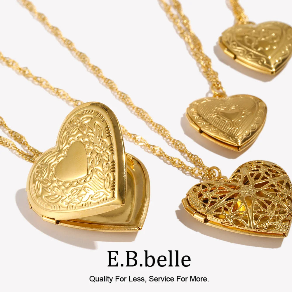 Hollow Heart Photo Box Pendant Necklace — 18K Gold Plated