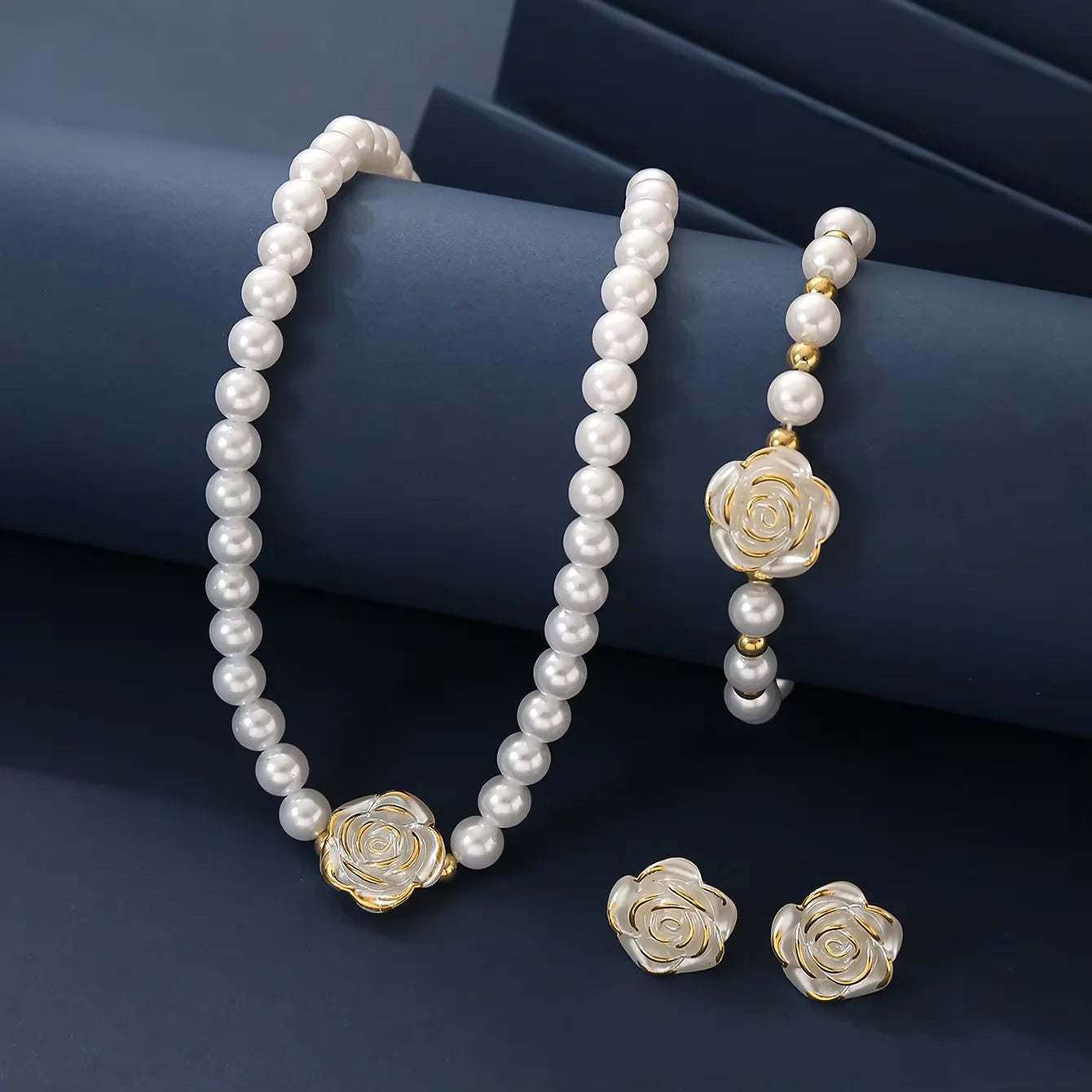 Elegant Pearl Flower Jewellery Set — Necklace, Bracelet & Earrings