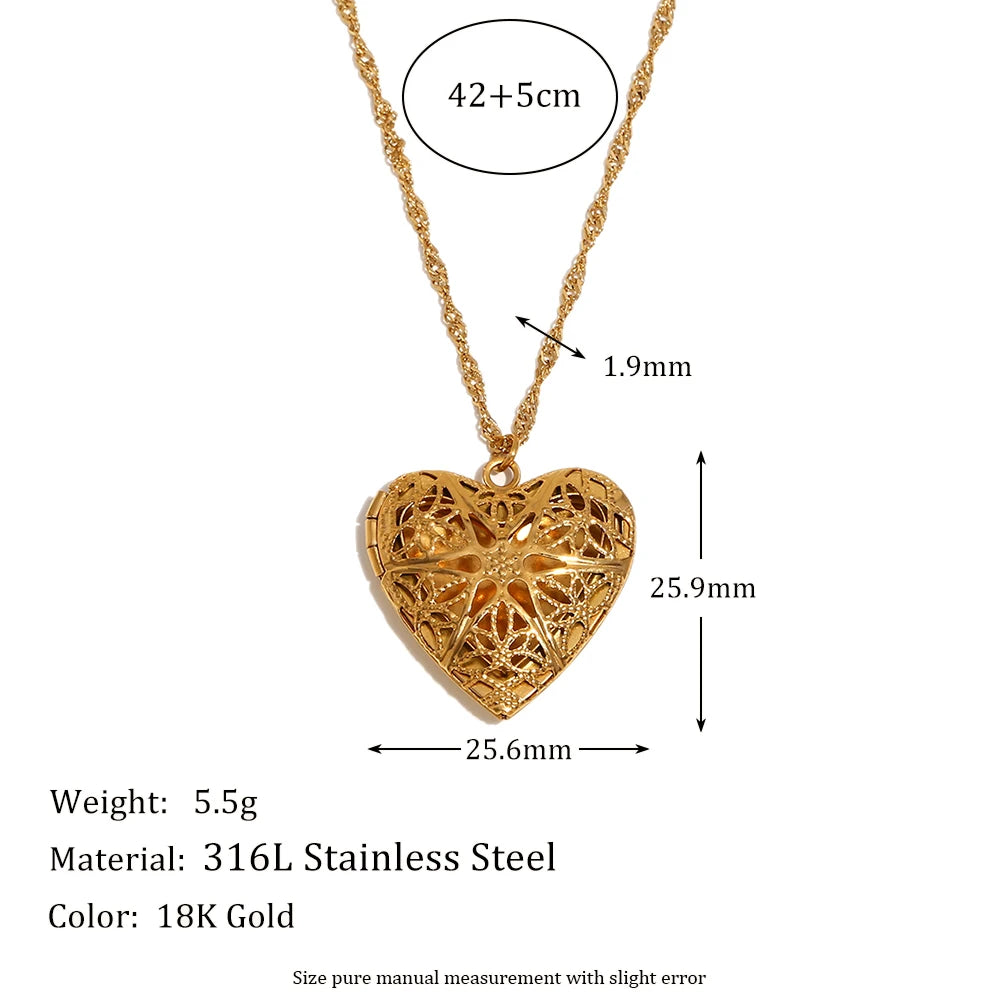 Hollow Heart Photo Box Pendant Necklace — 18K Gold Plated