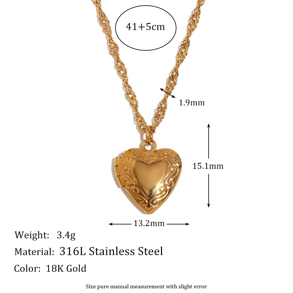 Hollow Heart Photo Box Pendant Necklace — 18K Gold Plated