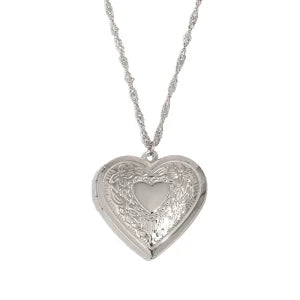 Hollow Heart Photo Box Pendant Necklace — 18K Gold Plated