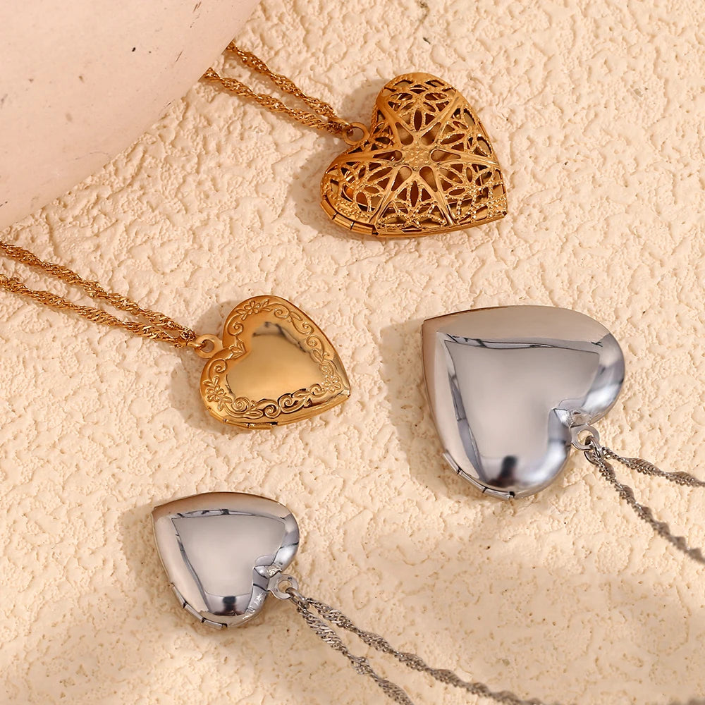 Hollow Heart Photo Box Pendant Necklace — 18K Gold Plated
